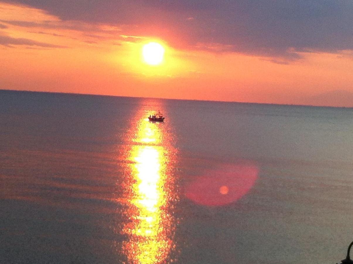 Houseloft Grand Sunset Siviri Beach Екстериор снимка